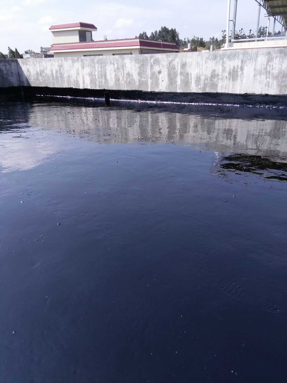 聚氨酯防水涂料涂膜